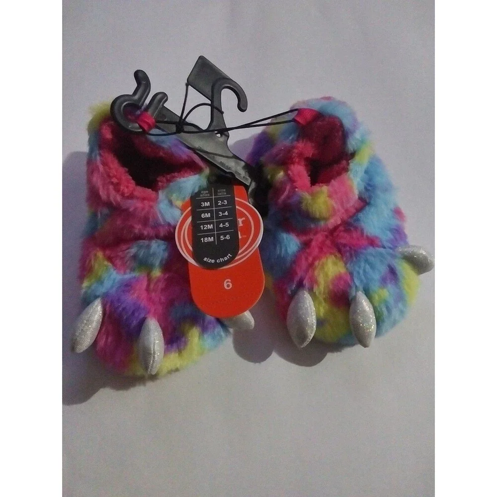 NWT Wonder Nation 2 Pair of Slippers